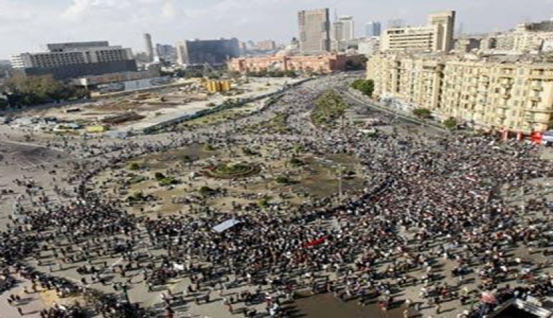 استمرار التظاهرات بالميدان التحرير رغم سقوط الإمطار في مصر
