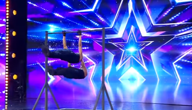 بالفيديو..فريق جزائري في نهائيّات أراب غوت تالنت بعد تقديم عرض  بين السماء والأرض