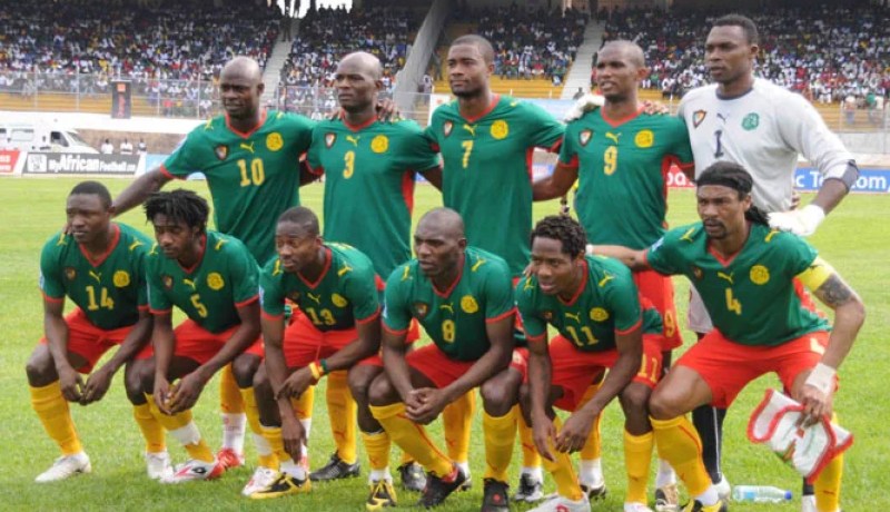 فريق الكامرون يرفض السفر إلى البرازيل و المشاركة في المونديال بسبب المنح