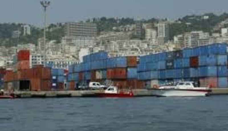 باخرة “رحلة الأمل” الكويتية تصل الى ميناء الجزائر العاصمة