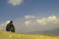 والدتي لن تبارك زواجنا حتى نرتبط بشقيقتين