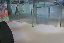 بالفيديو: إماراتية تقتل مدرسة أمريكية داخل حمام في أبو ضبي