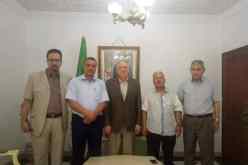  بالصور…ولد عباس يجتمع بالمنسق الوطني لنقابة الكناس