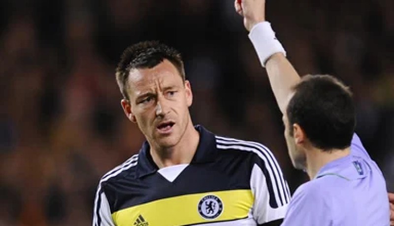 الاتحاد الأوروبي  يسلط عقوبة بمباراتين على جون تيري لاعب تشيلسى الإنجليزي