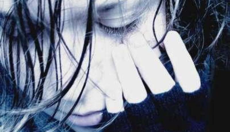 يهدّدني بكشف الحقيقة إن امتنعت عن الخروج معه في سهرات رمضان !!