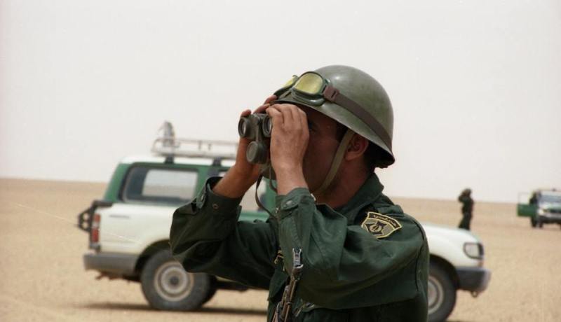 الجيش يوقف 4 مهربين بأقصى جنوب الوطن