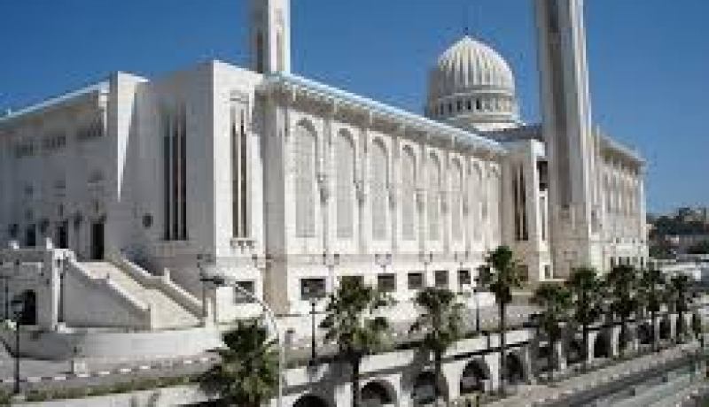 ايطالي يعتتق الاسلام في قسنطنية