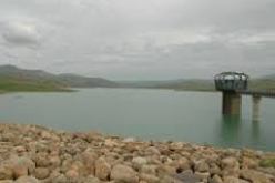 مراهق يلقى حتفه غرقا في حاجز مائي ممنوع السباحة في البويرة