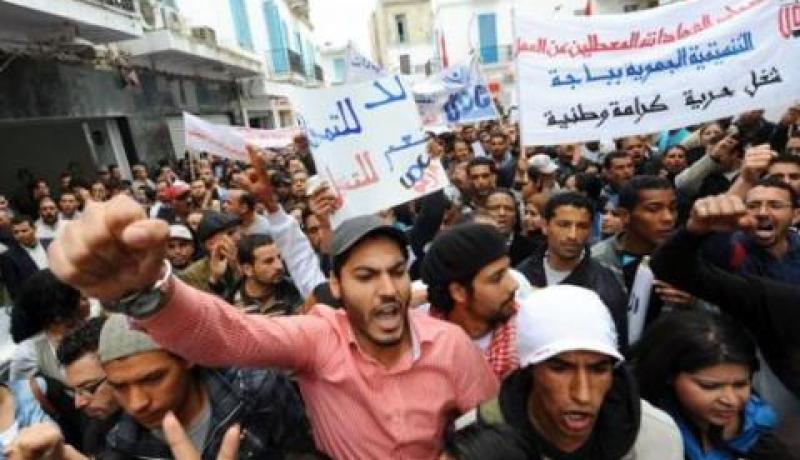 العاطلين عن العمل في تونس يحتجون على اداء الحكومة