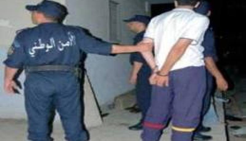 توقيف 4 اشخاص تتراوح اعمارهم بين 19 و22 سنة في حالة تلبس بسرقة احد المساكن في الجلفة
