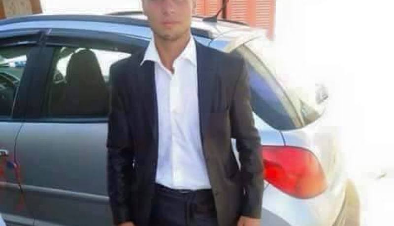 بالصور الشهيد فايز سباغ يودع بقطرات دموع أمّه