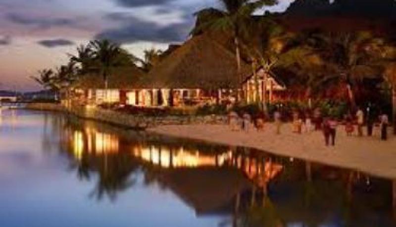 تعرف على جزيرة بورا بورا الواقعة جنوب المحيط الهادي ضمن مجموعة جزر بولينيزيا الفرنسية