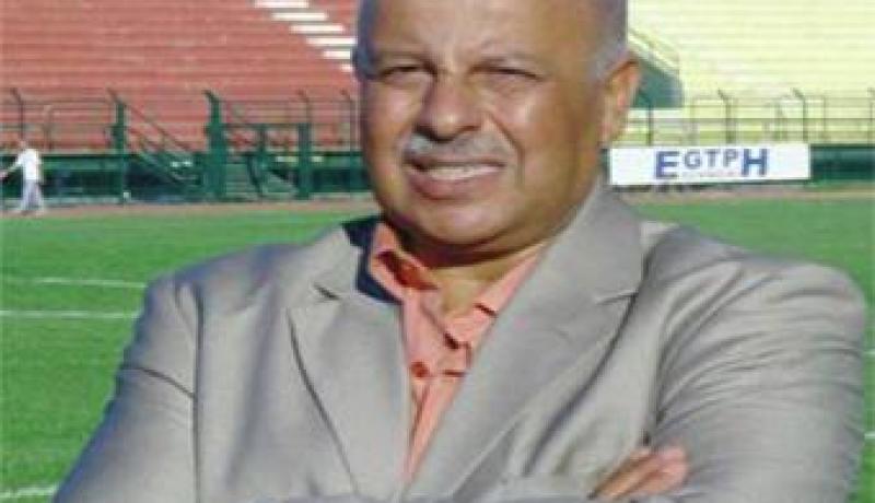 “علينا التحكم في العنف أولا ووضع قوانين ردعية قبل أن نفكر في سحب الشرطة من الملاعب”