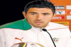 “كنت قائدا للمنتخب الجزائري ولن أسمح بتشويه صورتي وصورة أبناء بلدي بالعنصرية”