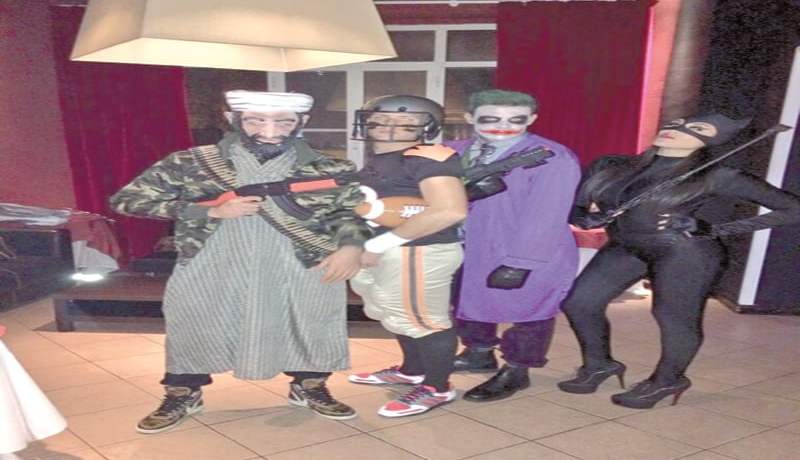 غزال يتنكر في زيّ بن لادن ويحمل «الكلاش» لإخافة الإيطاليين