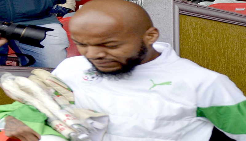 مبولحي : لا أخــشي مهــاجمي مالي ولا بديل لدينا عن الفوز في ميداننا
