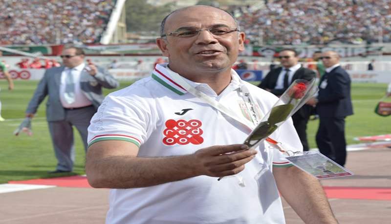 أهدي الكأس لمن شتمني في غرفة تغيـير الملابس أمام سوسطارة.. والتتويج مع المولودية له طعـم خاص