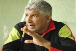 من ينتقدوني في قسنطينة ليسوا من الشخصيات المعروفة بل الحثالة…؟”