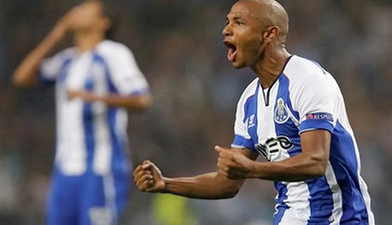 براهيمي:  رابطـة الأبطــال تهمنـــي كثــيرا وآمل أن لا تتوقف مسيرتي عند هذا الحد