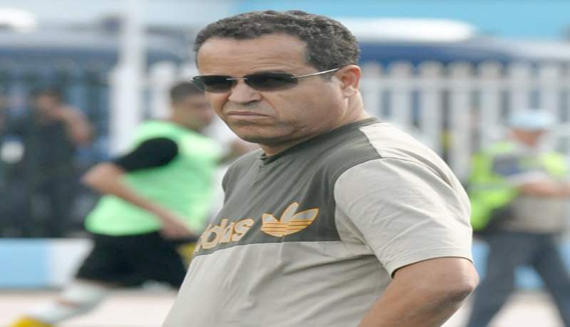 زرقين يتكــفل شخصيـــا بالتفــاوض مــع شـارف وبعـــض اللاعبـين يرفضونه بسبـــب عقـليتـه