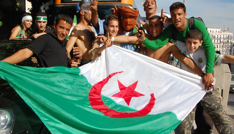 ؟ 7.5مليون سنتيم لمناصرة الخضر في المغرب امام ليبيا