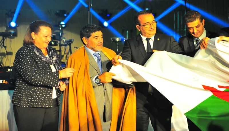 مارادونـا: أنا معجب بالثورة الجزائرية وحبّ الجزائريين لبلدهم وشغفهم بكرة القدم