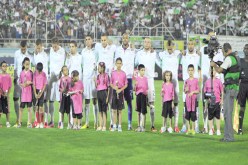 “الخضر” يدخلون المواجهة الفاصلة بالزي الأبيض