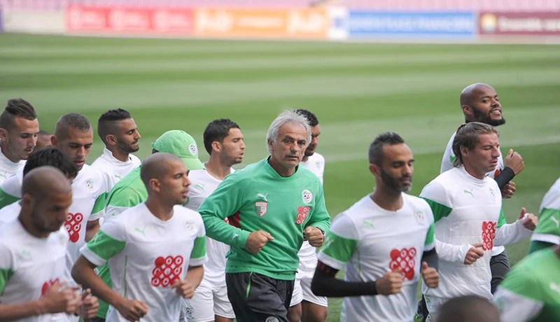 “الخضــــر” يصلون إلى كوريتـــيـبا  والمعنويات مرتـــفـعــة قبل مواجهة الروس