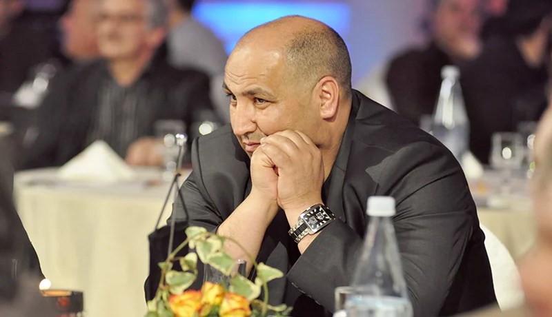 الـوالي يجتــمـع بممثــــلي الأنصـــار ويستــمع لانشغالتهم.. ومصــير حمــــّار بعــد الاجتماع