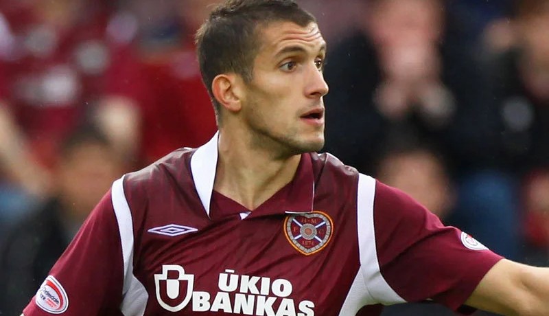 ‬ بوزيد‮ ‬يواجه الجزيرة في‮ ‬نهائي‮ ‬كأس الإمارات