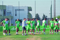 “الخـضــر” يقـيـمـون في فـنـدق “بـروتـــيــا” في بـلانتــير ويصلـون سهرة التـاســع أكتــوبـر