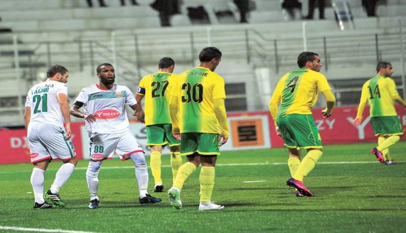 العميـد يسعى للإطاحـــة بالســاورة ومصـالحة الأنصـار رغم الغيــابـات