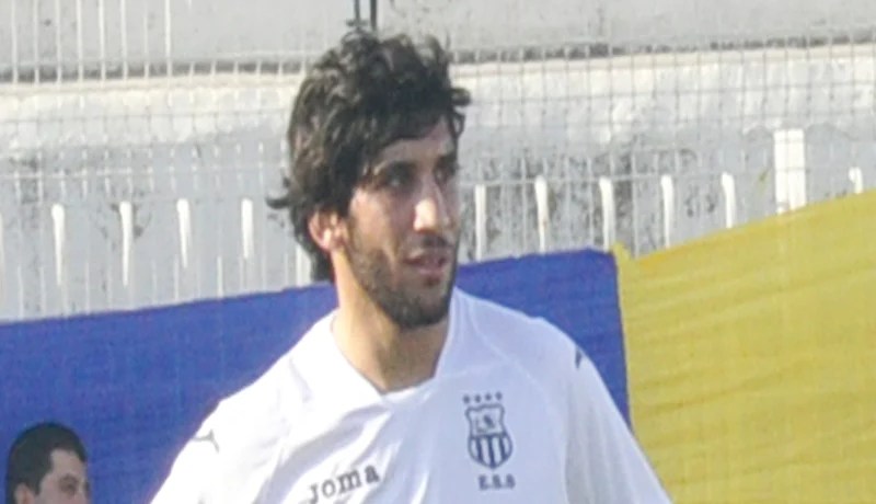 قراوي يجدد لموسمين ويستفيد من قرار امتلاك شقة