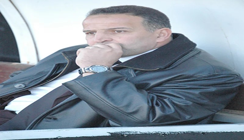 خزار يقنع حموش بالبقاء ويعد الأنصار بالصعود