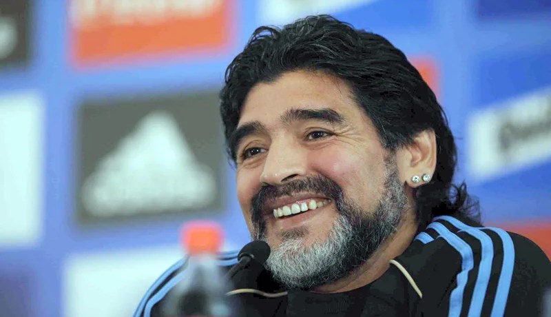 مارادونا:  مـنتخـب الأرجــنتين يمكنه الفوزبالمونديال