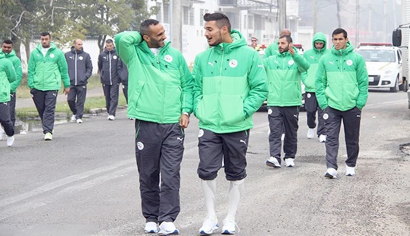 لاعبو «الخضر» يقومون بجولة حول فندق «دوفـــيـــل» وحليــــلــوزيتش يغيــــب مجــــددا