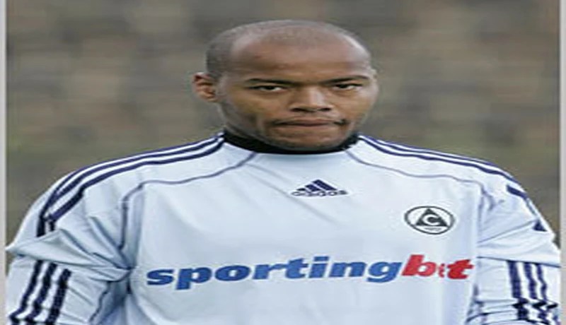 مدرب سيسكا صوفيا البلغاري يقرر تسريح مبولحي في الميركاتو