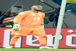 مبولحي يسير نحو التتويج بلقب أحسن حارس في المونديال