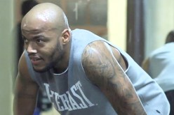 مدرب «سيسكا» يؤكّد رحيل مبولحي ويرفض الحديث عن “فيلادلفيا”