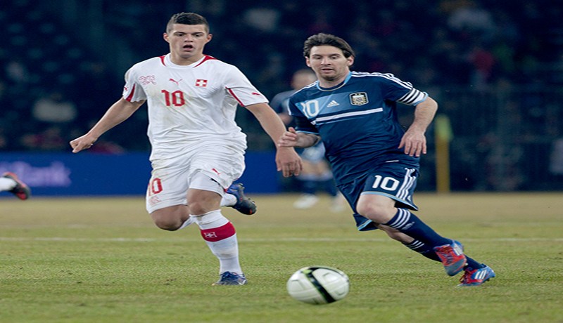 ميسي يقود العملاق الأرجنتيني لتخطي عقبة سويسرا