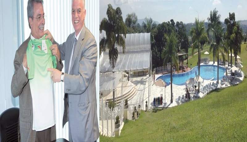 زفـزاف و«سيريــل موان» يوقّعان رسميا على عقـد إقامة «الخضر» في سوروكابا