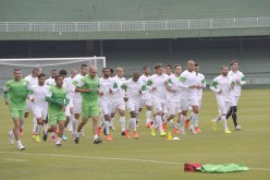 الصيـــام يحــيّر لاعبي «الخضر» وروراوة يصــرّ علـــى استشارة مفتٍ