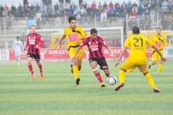 الوفاق وسوسطارة متشبثان بالصدارة و الحراش تسقط في بولوغين