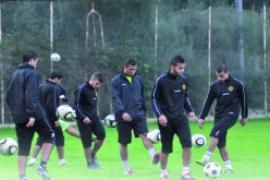 لاعبو اتحاد الحراش يهددون بالإضراب مجددا وينتظرون عودة العايب اليوم