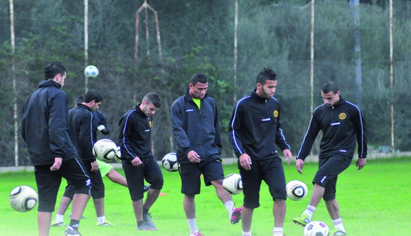 لاعبو اتحاد الحراش يهددون بالإضراب مجددا وينتظرون عودة العايب اليوم