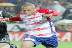 إشبيلية يجسّ نبض إدارة غرناطة حول إمكانية استقدام براهيمي الصيف المقبل