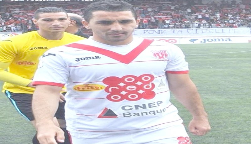 شباب بلوزداد يضع زاكي منصور في ورطة ويسرحه بطلب من زفينكا