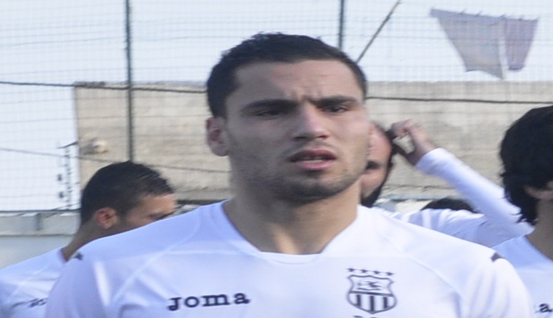 زيتي يوقّع مع شبيبة القبائل وملولي يقترب من النصرية