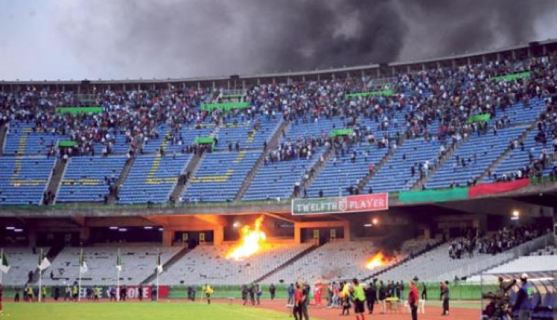 “نزع الكراسي من المدرجات إشاعة… و20 ألف تذكرة لكل فريق في النهائي”