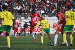 “السياسي” يرمي عين الفكرون إلى الهاوية… اندلاع حرب بملعب عين مليلة والحمراوة يلوّحون بالرابعة